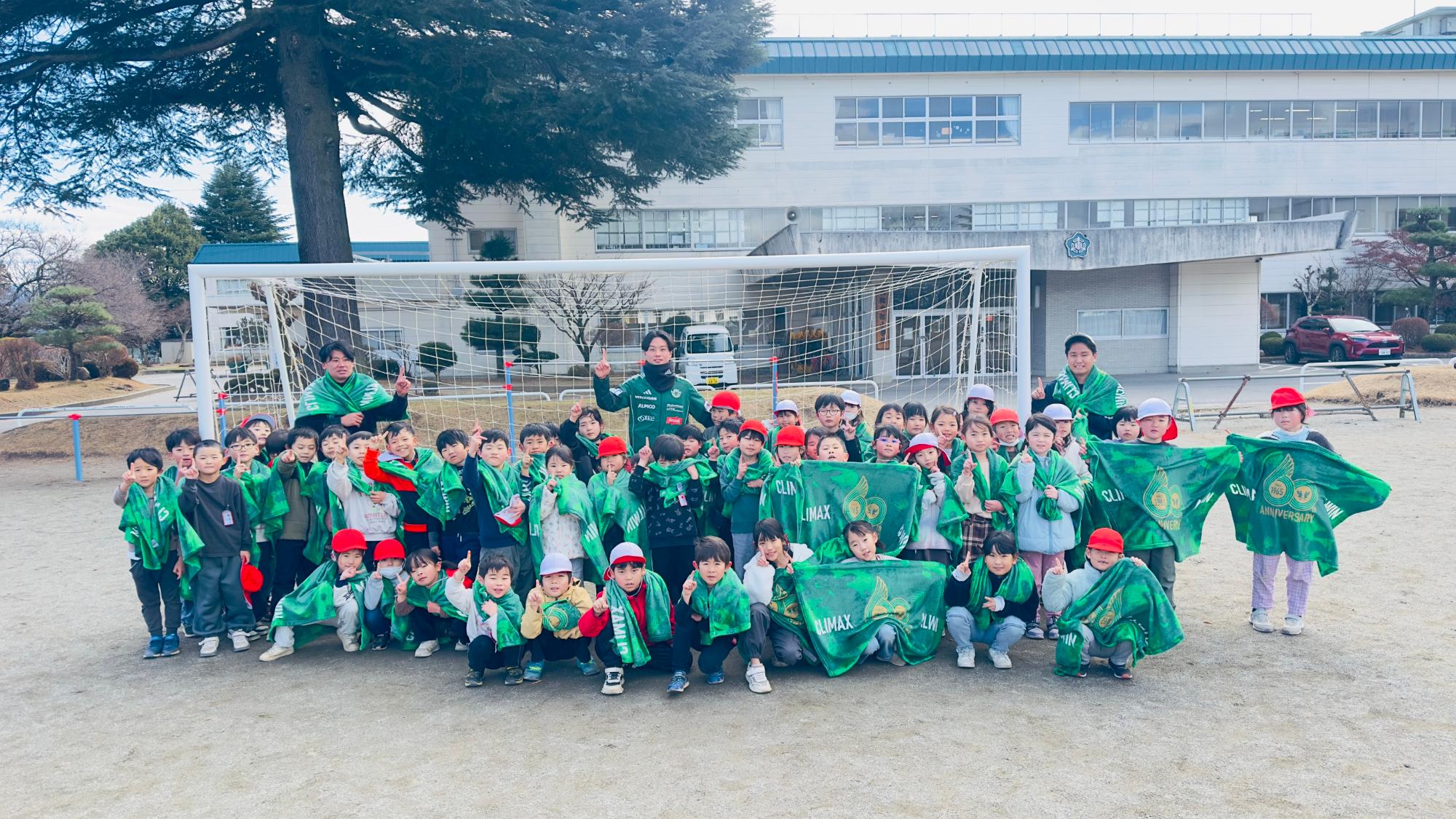 松本山雅学校訪問の様子2