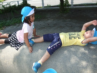 松島保育園：りんご組　暑くても元気いっぱい！