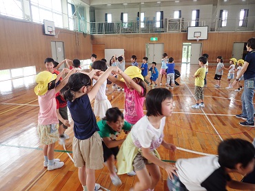 上古田保育園：小学校のお兄さんお姉さんと遊んだよ！！