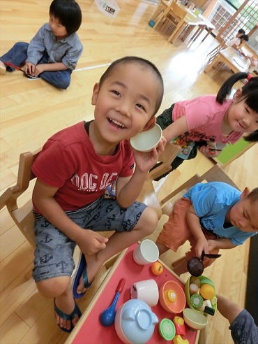 東みのわ保育園：年少「いちご組」の遊び