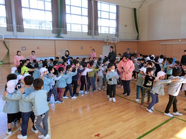 長田保育園：小学校へ行ってきたよ！