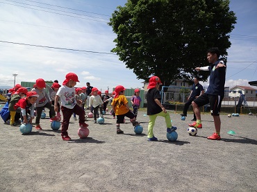 松島保育園：年中組　初めてのサッカー教室