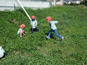 松島保育園：お散歩（年少）3歳児