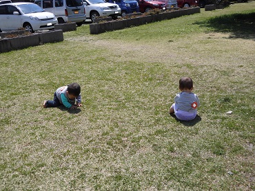 松島保育園：ある日の戸外遊びの様子