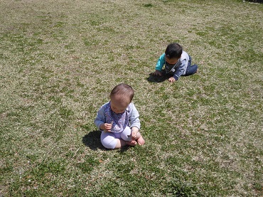 松島保育園：ある日の戸外遊びの様子