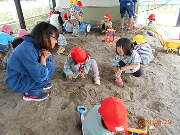 松島保育園：お兄さんお姉さんと遊ぼう～中学校職場体験学習～