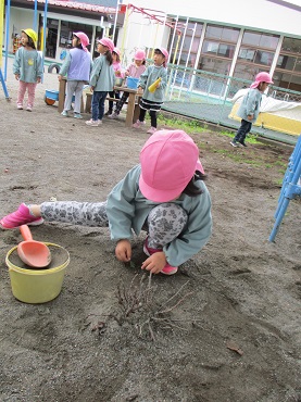 上古田保育園：「栗ひろい」から秋の遊びへ