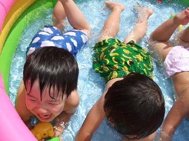 松島保育園：こあら組プールだ～いすき！（2歳児）