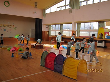 松島保育園：年長児きりん組のある日