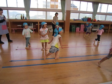 松島保育園：年少組・運動あそび