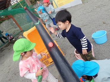 長田保育園：のんたん「やまほいくの保育園で遊ぼう！」