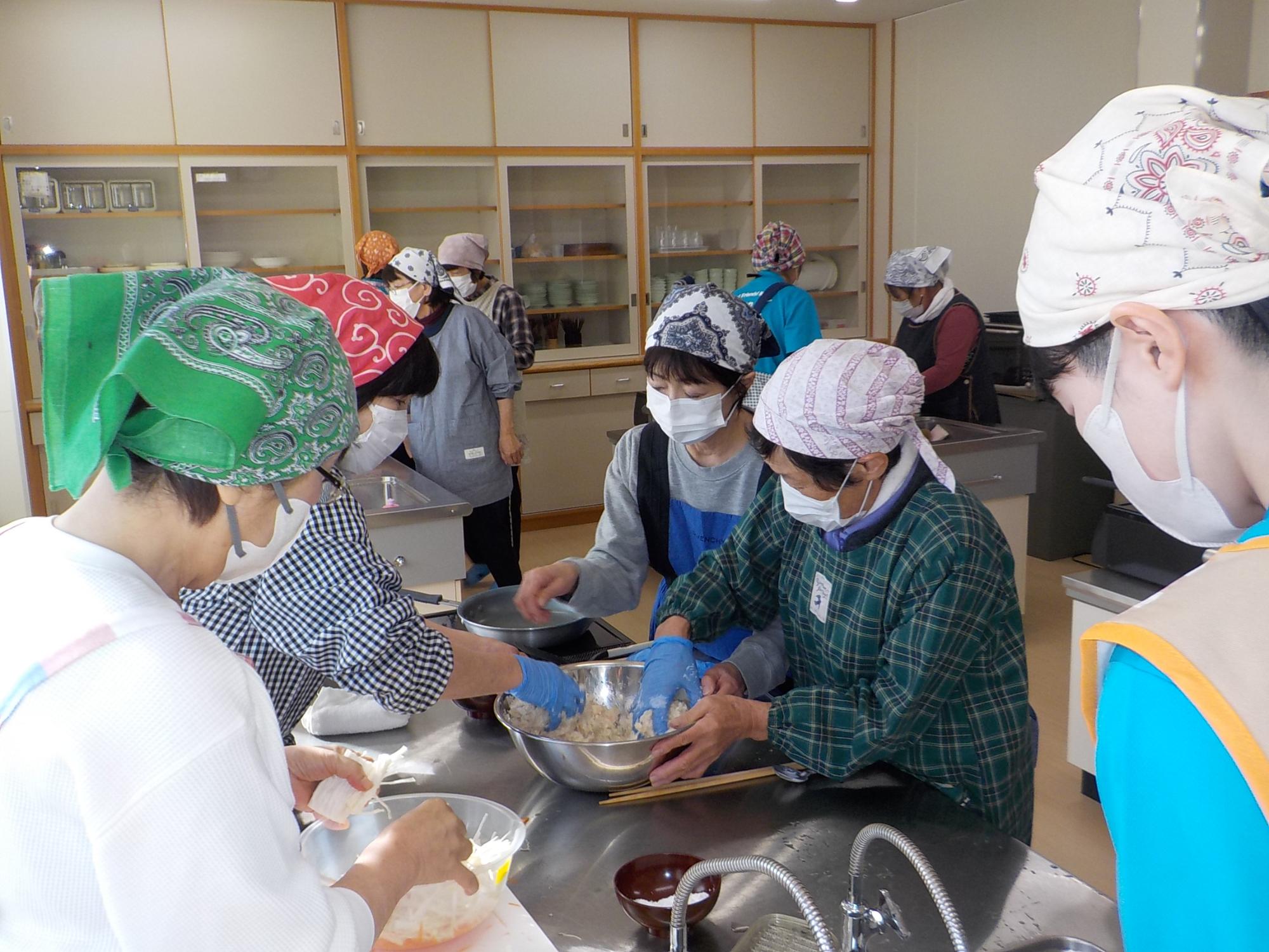 アカデミークッキングの様子