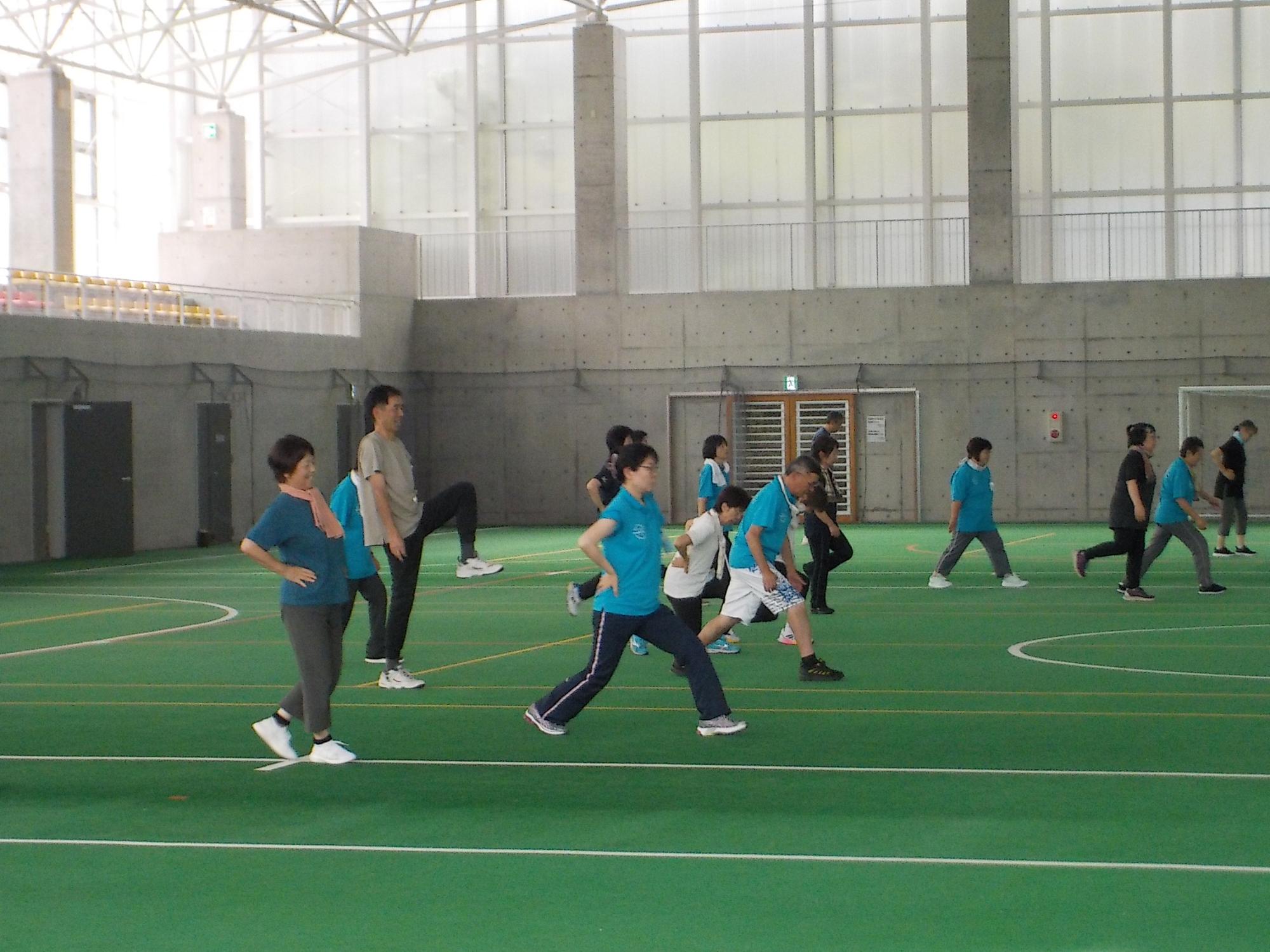 ウォーキングコース 運動の様子