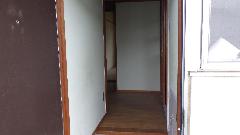 長岡玄関の中
