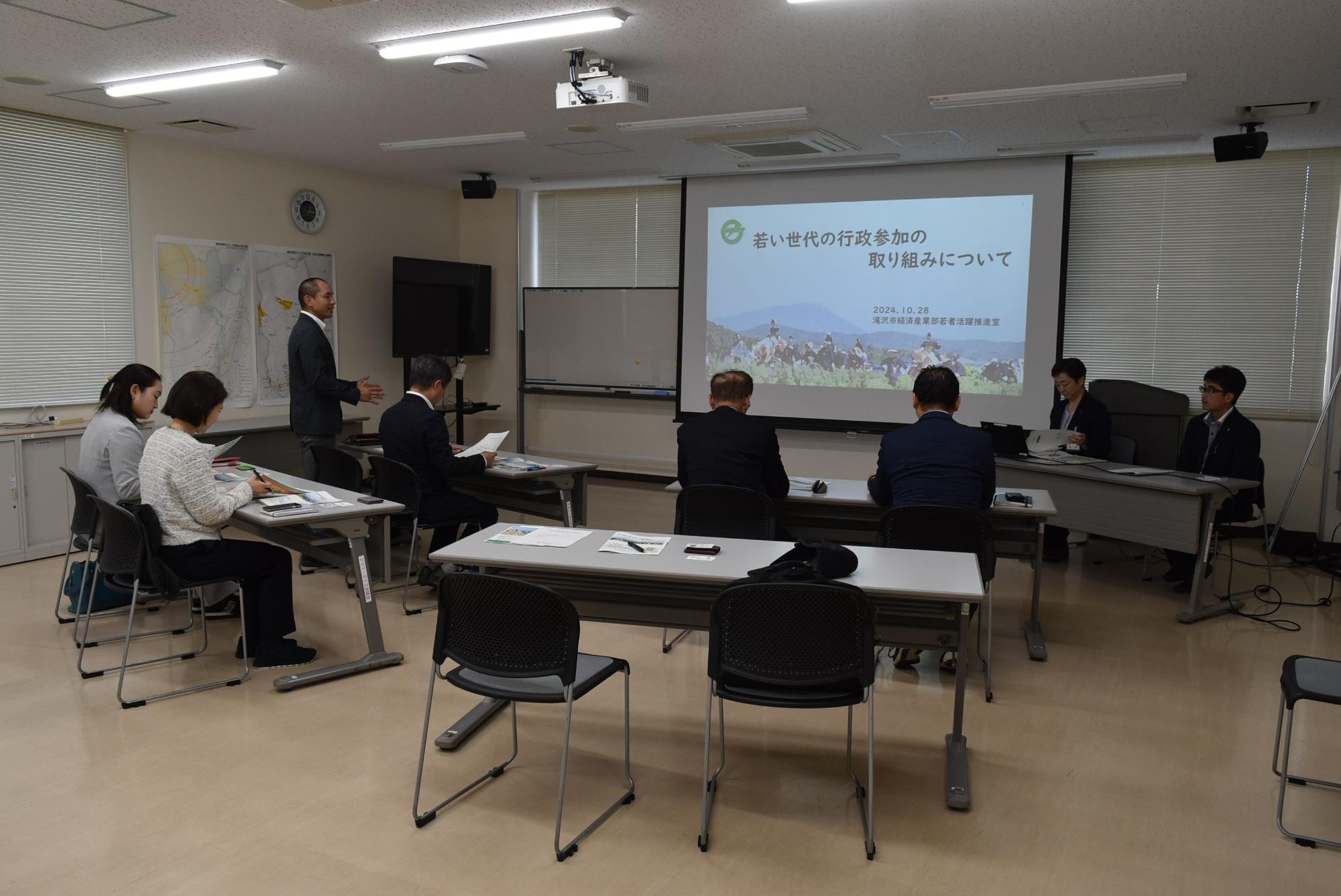 滝沢市役所にて