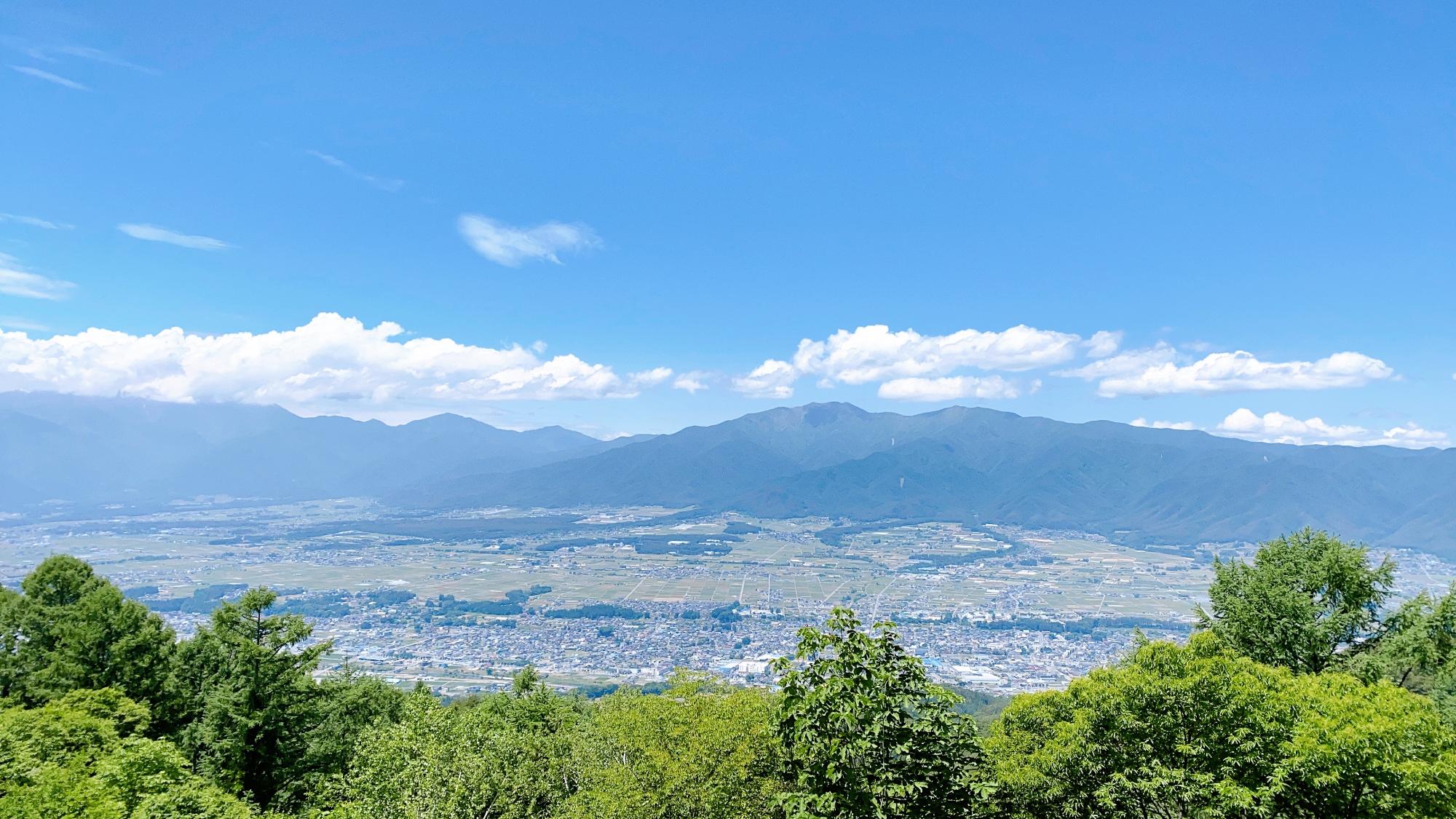 萱野高原からの箕輪町の眺望